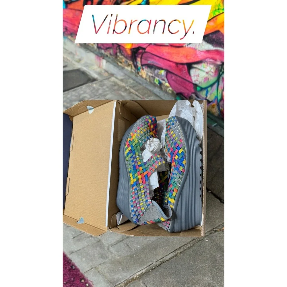 St. John's Bay Womens Karma‎ Multicolor Round Toe Wedge Heel Mary Jane Liknew8.5